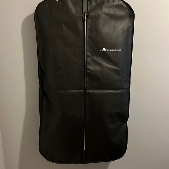 ✨ HOST PICK ✨ LIKE NEW ~ MOOSE KNUCKLES WINTER COAT (L) - Picture 14 of 17